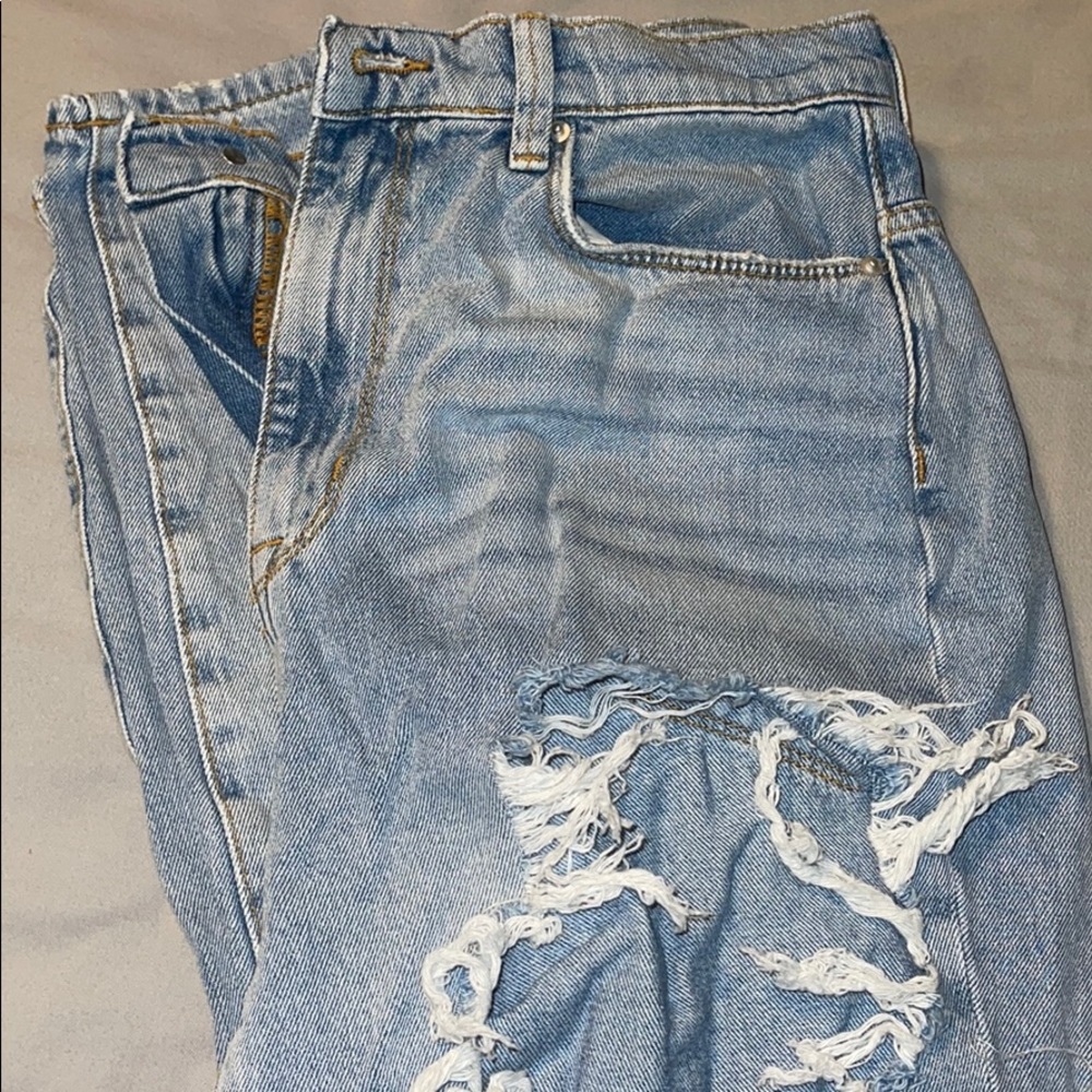 BDG high wasted mom jeans!